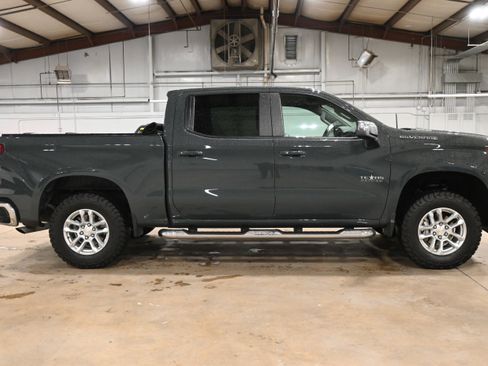 Used 2026 Chevrolet Silverado 1500 LT RWD image 11