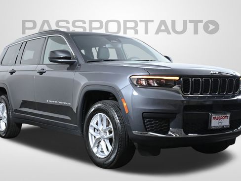 Used 2024 Jeep Grand Cherokee L Laredo image 4