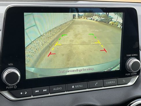 Used 2024 Nissan Sentra SV image 29