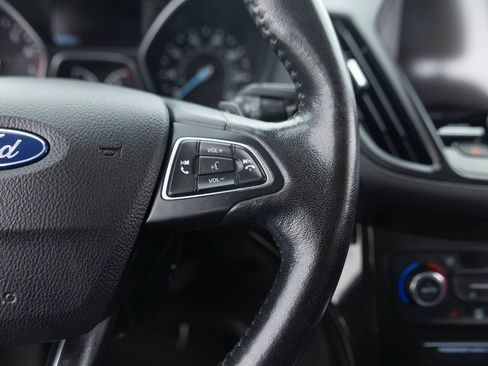 Used 2017 Ford Escape Titanium FWD image 38