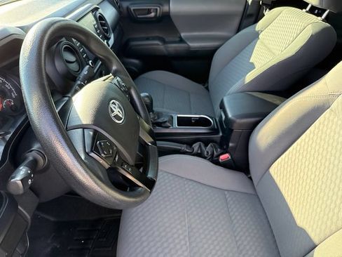 Used 2021 Toyota Tacoma SR AWD/4WD image 17