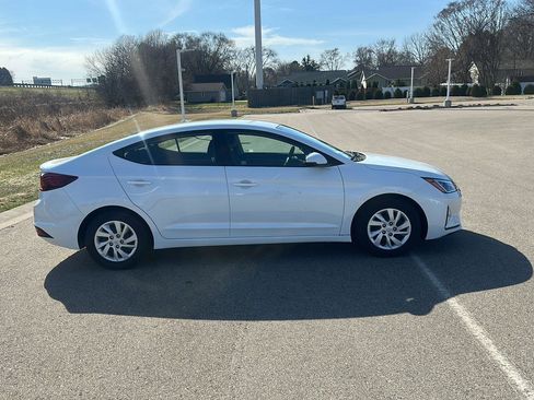 Used 2020 Hyundai Elantra SE w/ Cargo Package (C1) image 2