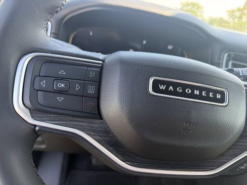 Used 2024 Jeep Wagoneer Series II AWD/4WD image 26