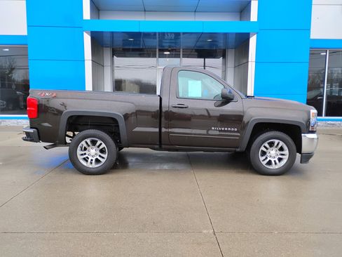 Used 2018 Chevrolet Silverado 1500 LT w/ Trailering Package image 30