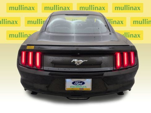Used 2017 Ford Mustang Coupe RWD image 29