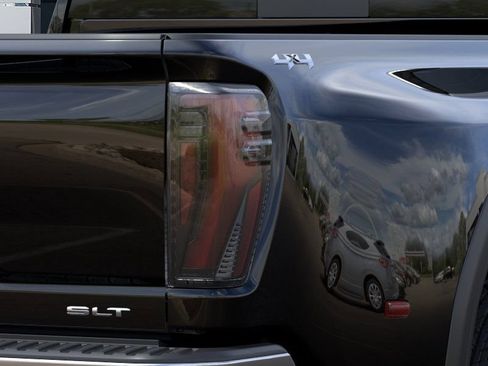 New 2026 GMC Sierra 3500 SLT w/ SLT Convenience Package AWD/4WD image 11