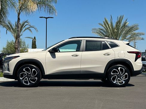 New 2026 Chevrolet Trax RS w/ Sunroof Package image 7