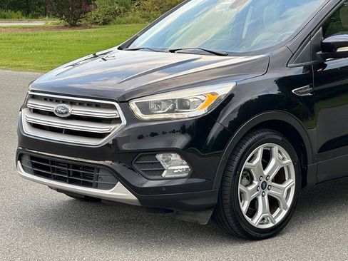 Used 2019 Ford Escape Titanium FWD image 38