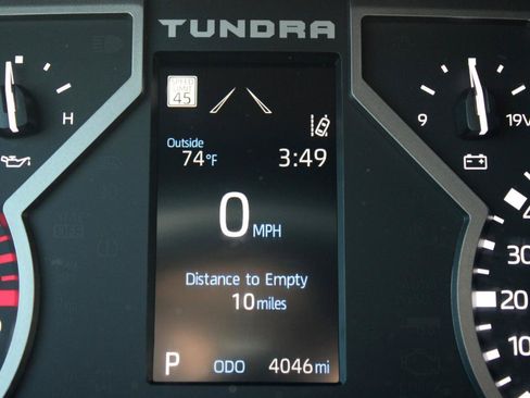 Used 2025 Toyota Tundra SR5 w/ SR5 Premium Package AWD/4WD image 21