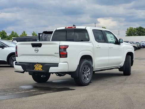 New 2026 Nissan Frontier SV w/ Tow Package AWD/4WD image 4