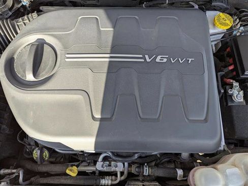 Used 2019 Jeep Cherokee Trailhawk w/ Comfort/Convenience Group image 22