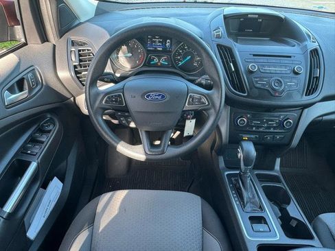 Used 2018 Ford Escape SE image 10