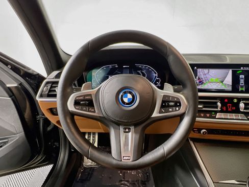 Used 2022 BMW 330e w/ M Sport Package RWD image 18