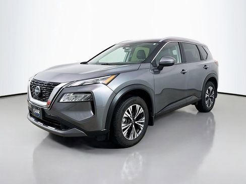 Used 2023 Nissan Rogue SV w/ SV Premium B Package image 3