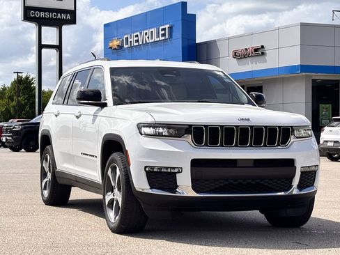 Used 2023 Jeep Grand Cherokee L Limited RWD image 2