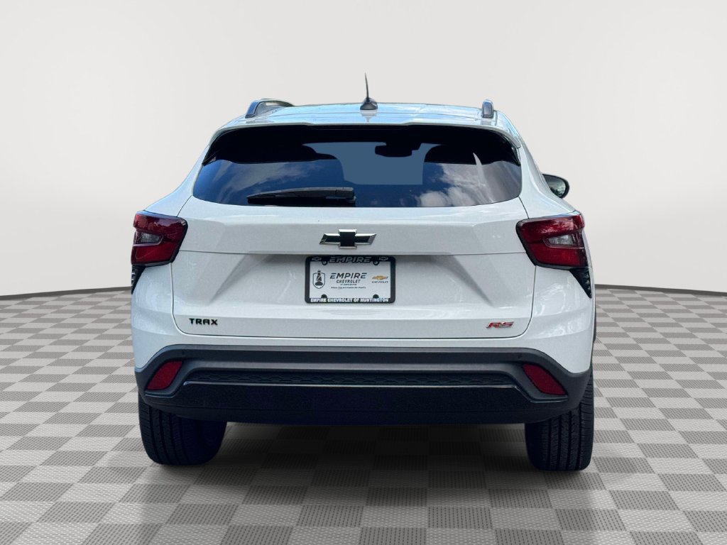 Used 2024 Chevrolet Trax RS w/ Driver Confidence Package FWD image 5