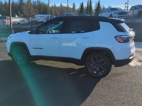 New 2026 Jeep Compass Limited image 4