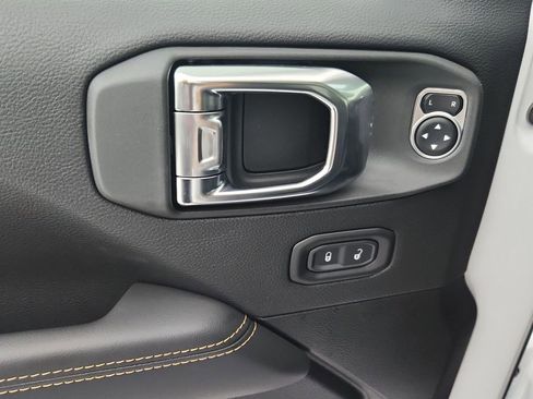 New 2025 Jeep Wrangler Sahara image 21