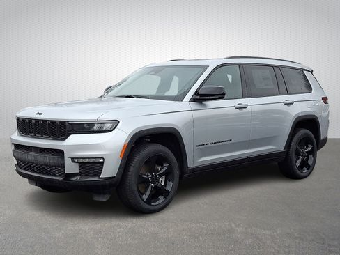 New 2025 Jeep Grand Cherokee L Limited w/ Black Appearance Package image 3