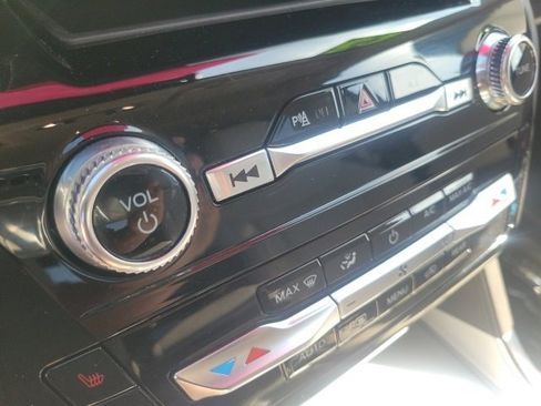 Used 2023 Ford Explorer Platinum w/ Class IV Trailer Tow Package image 12