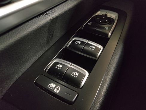 Used 2021 Kia Telluride LX FWD image 27