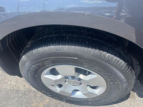 Used 2012 Nissan Pathfinder S image 25