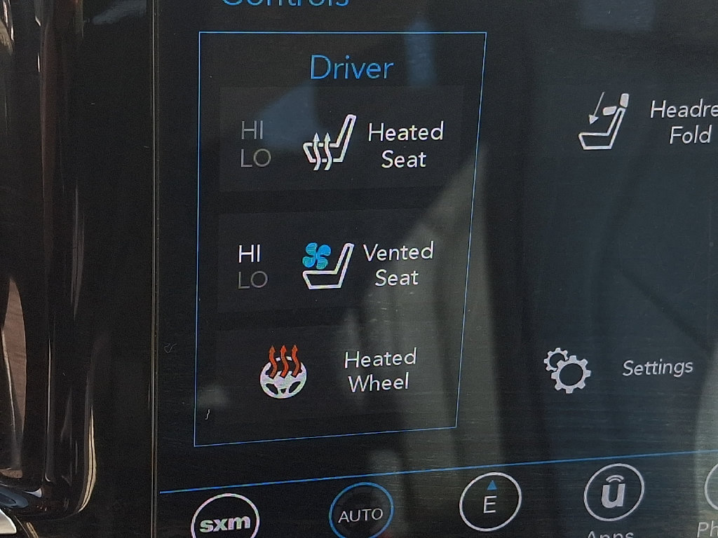 Certified 2020 Chrysler Pacifica Limited FWD image 25