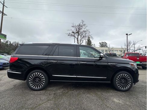 Used 2018 Lincoln Navigator L Black Label w/ Cargo Package image 8