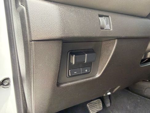 Used 2024 Chevrolet Colorado ZR2 w/ Safety Package AWD/4WD image 25