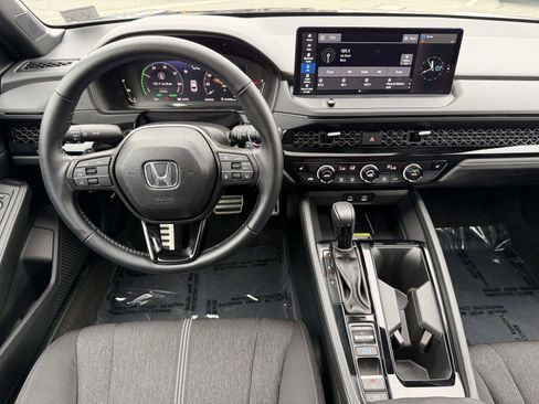 Certified 2025 Honda Accord Sport image 11