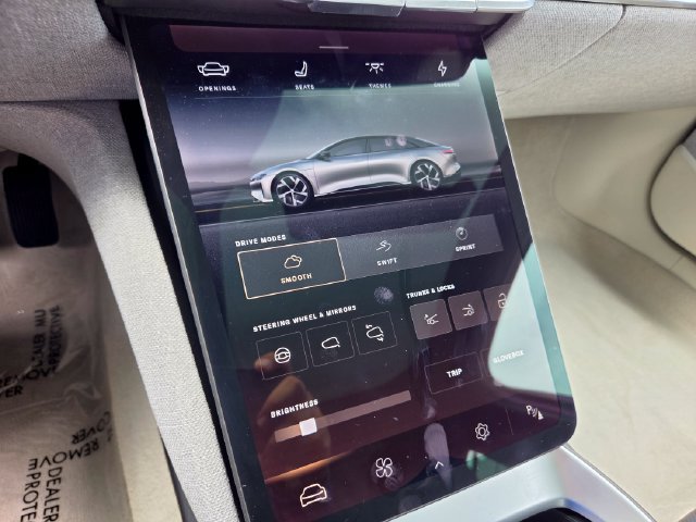 Used 2023 Lucid Air Touring AWD/4WD image 32