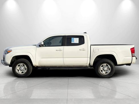 Used 2019 Toyota Tacoma SR w/ SR Convenience Package image 5
