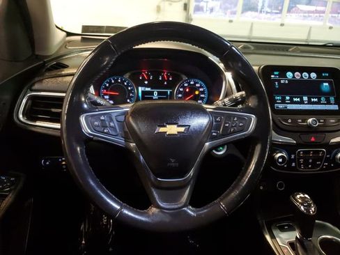 Used 2018 Chevrolet Equinox LT w/ Sun & Infotainment Package image 17