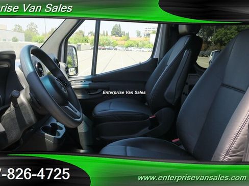 Used 2024 Mercedes-Benz Sprinter 2500 image 20