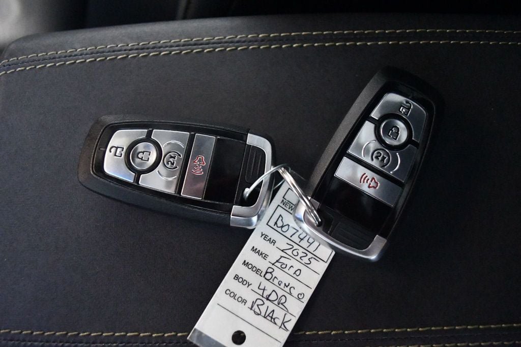 Used 2025 Ford Bronco Badlands AWD/4WD image 73
