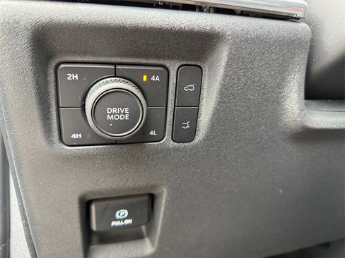 Certified 2025 Ford Expedition Max Platinum image 27