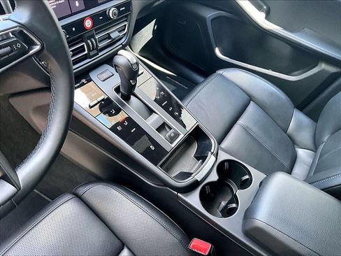 Certified 2026 Porsche Macan AWD/4WD image 20
