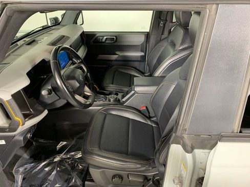 Used 2022 Ford Bronco Badlands w/ Sasquatch Package AWD/4WD image 30