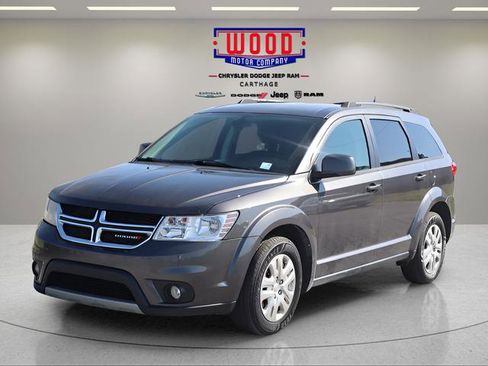 Used 2019 Dodge Journey SE w/ Connectivity Group FWD image 8