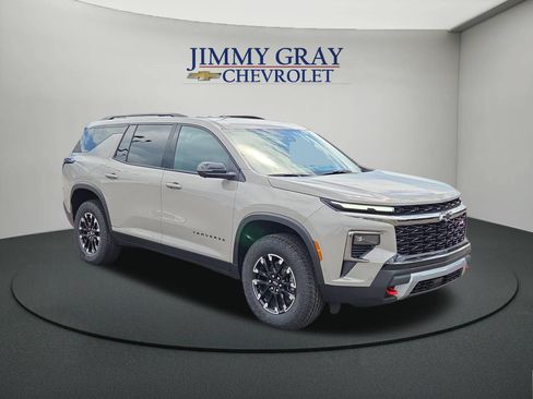 New 2026 Chevrolet Traverse Z71 w/ Enhanced Driving Package AWD/4WD image 7