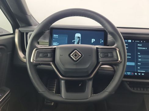 Used 2024 Rivian R1S Adventure AWD/4WD image 28