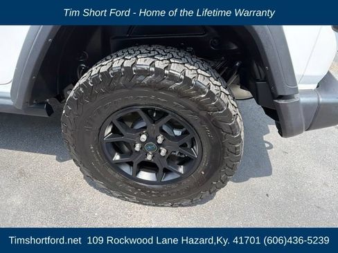 Used 2024 Jeep Wrangler Unlimited AWD/4WD image 8