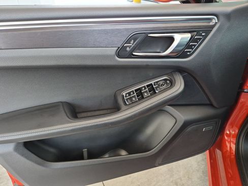 Certified 2023 Porsche Macan GTS AWD/4WD image 36
