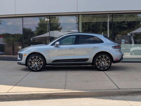 New 2026 Porsche Macan image 2
