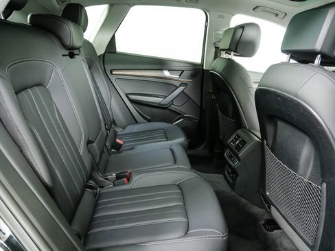 Used 2023 Audi Q5 2.0T Premium w/ Convenience Package AWD/4WD image 21