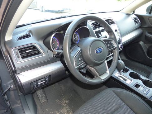 Used 2018 Subaru Outback 2.5i Premium AWD/4WD image 24