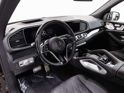 Certified 2024 Mercedes-Benz Maybach GLS 600 4MATIC image 9