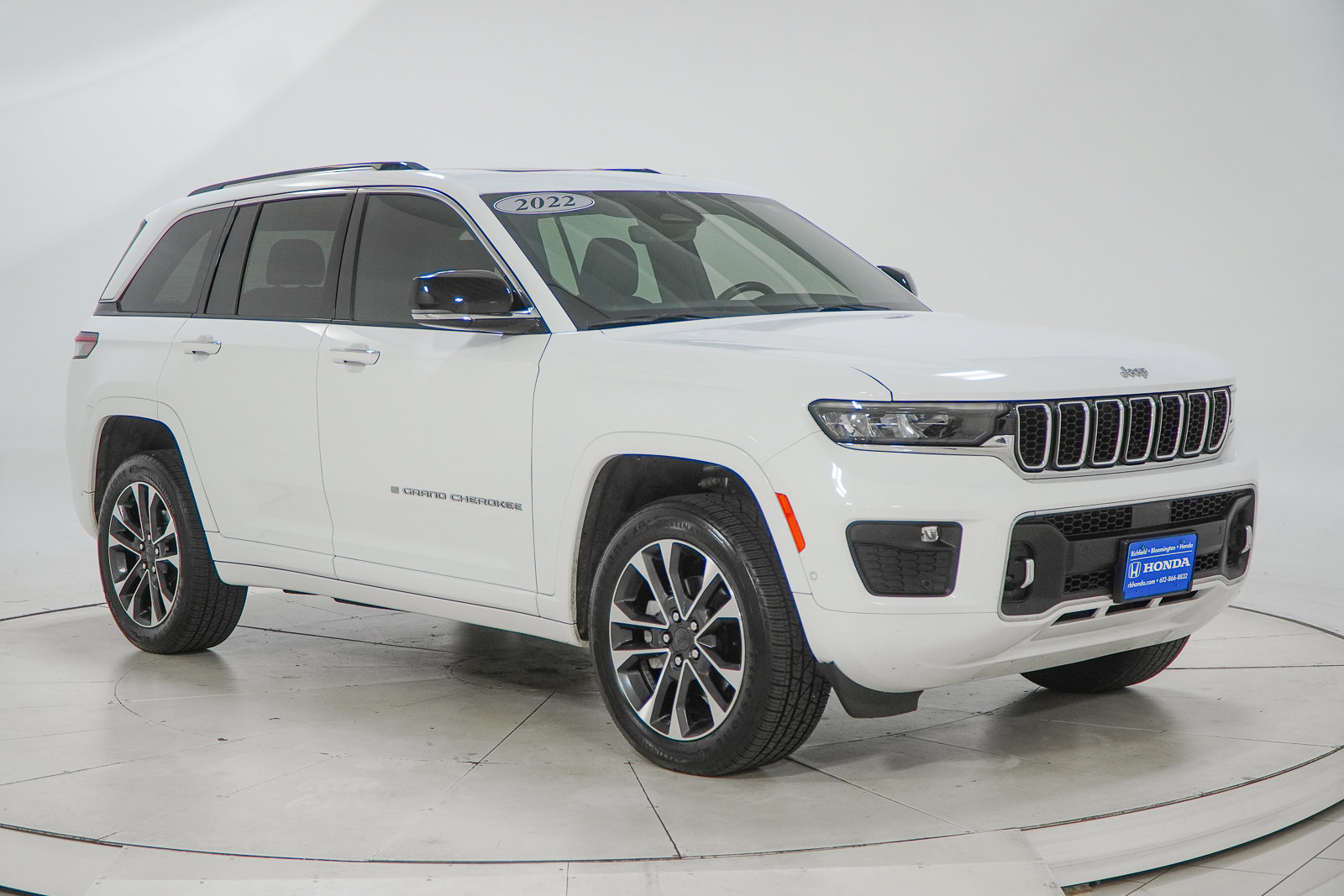 Used 2022 Jeep Grand Cherokee Overland AWD/4WD image 13