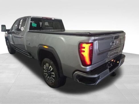 Used 2024 GMC Sierra 2500 Denali Ultimate AWD/4WD image 6