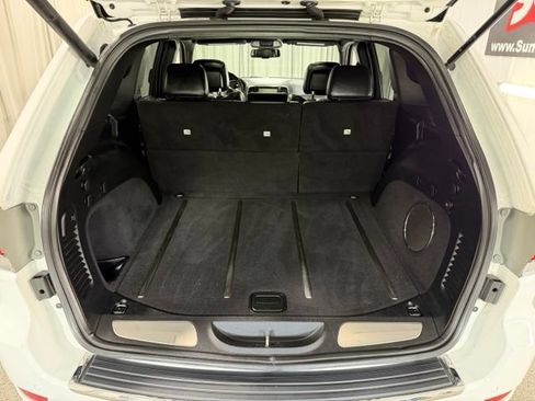 Used 2014 Jeep Grand Cherokee Overland AWD/4WD image 9